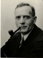 edwin_hubble_portrait